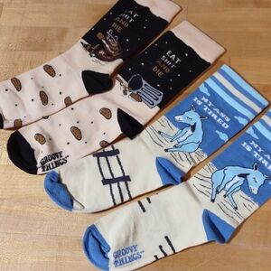 NWOT Woman's GROOVY THINGS socks